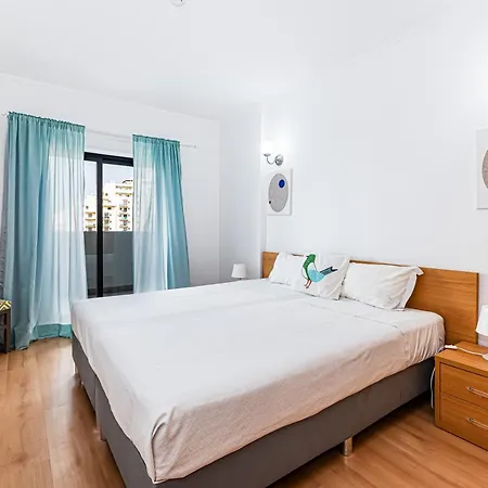 Rocha Tower 6c Apartment