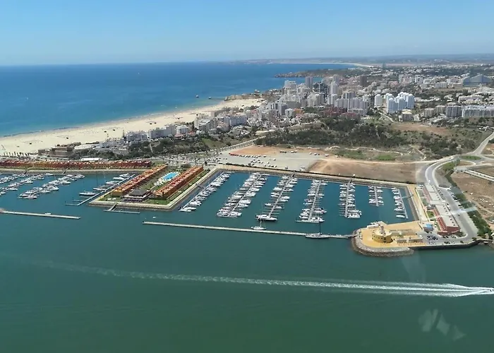 Rocha Tower 6c Апартаменты *