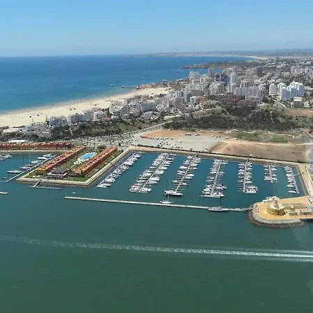 Rocha Tower 6c Apartman *